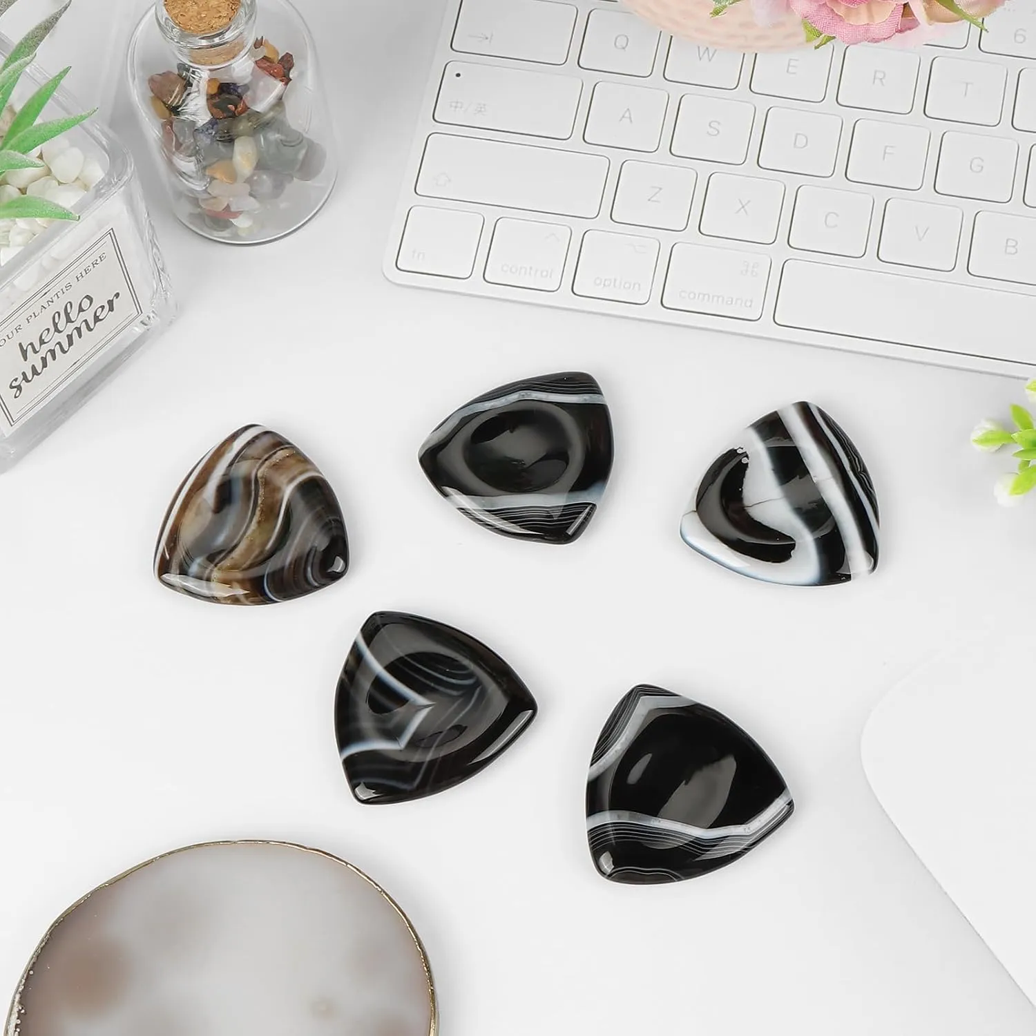 Crystal Thumb Worry Stone Black Banded Agate 1.6" Triangle Chakra Healing Reiki Pocket Palm Stones for Anxiety Stress Meditation, 2 Pieces