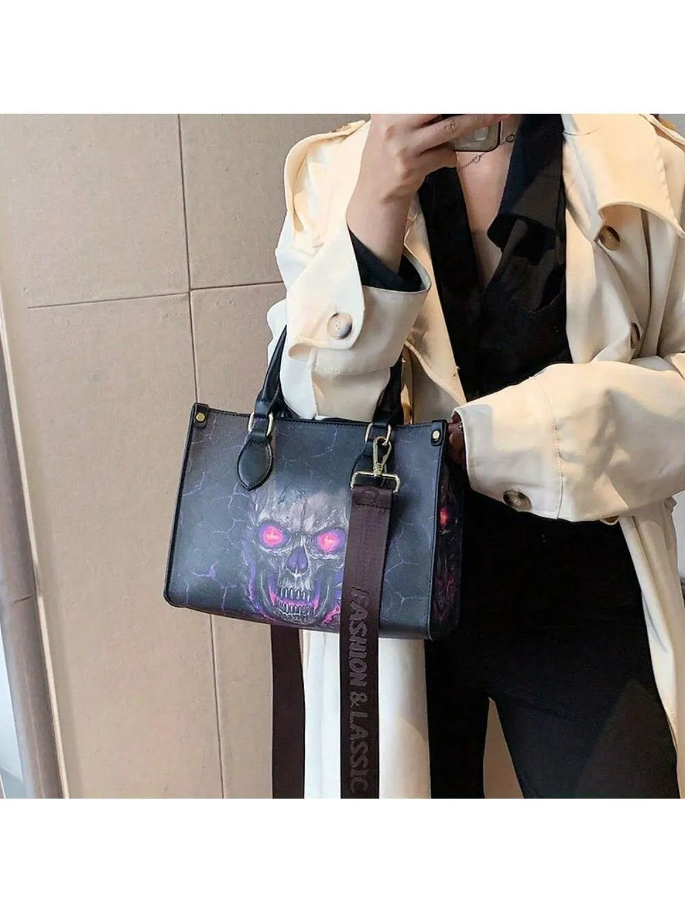 Gothic Skull Print Halloween Tote Bag - Stylish & Spacious Shoulder Bag with Zipper Closure