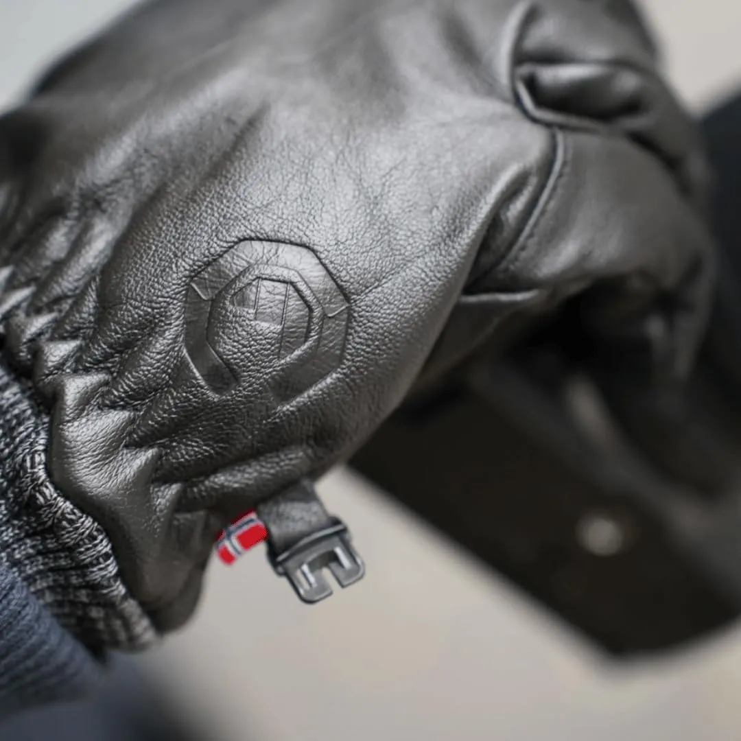 Hatchet Photography Glove, FlipTech Finger Caps with Magnets, Merino Wool Lining for Comfort & Resilient Goat Leather