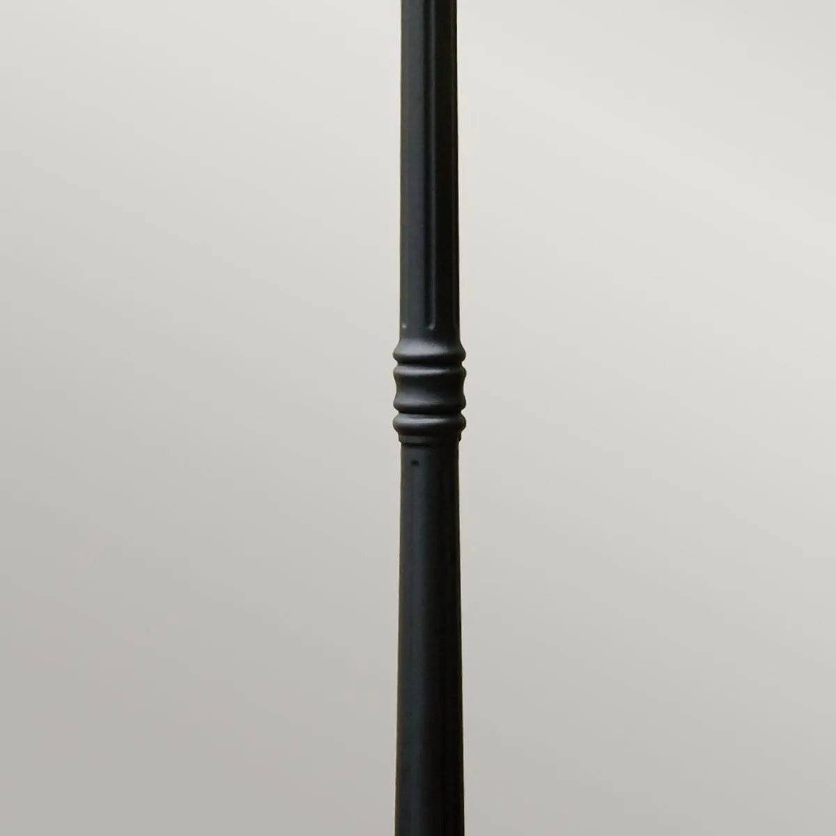 Ledbury 1 Light Lamp Post | Black