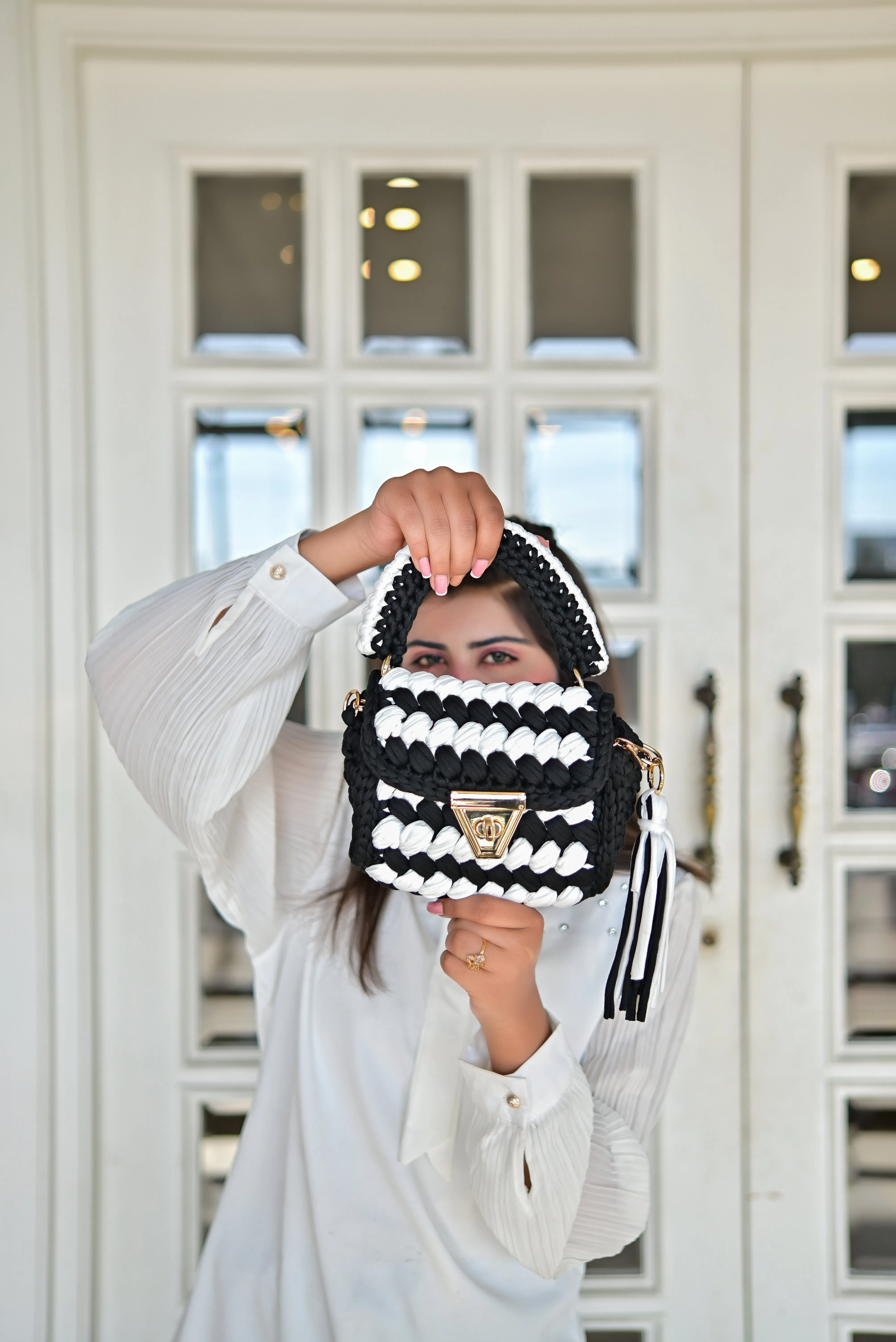 Lightweight Crochet Travel Bag | Lace Berry