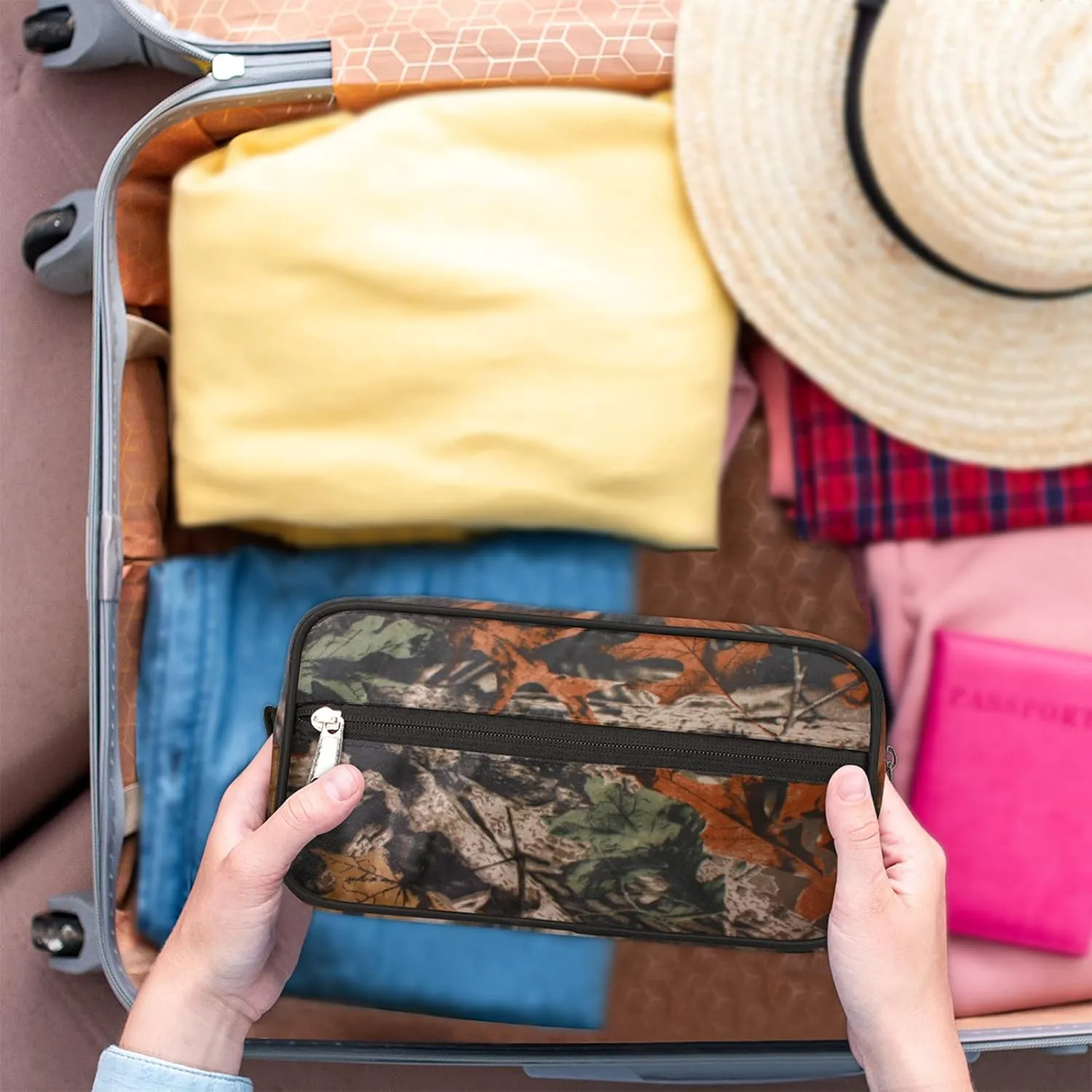 Pardick Travel Toiletry Bag for Men Boy Forest Tree Camo Lightweight Cosmetic Makeup Bag Organizer Waterproof Shaving Bag Dopp Kit with Large Capacity for Toiletries and Shaving Accessories