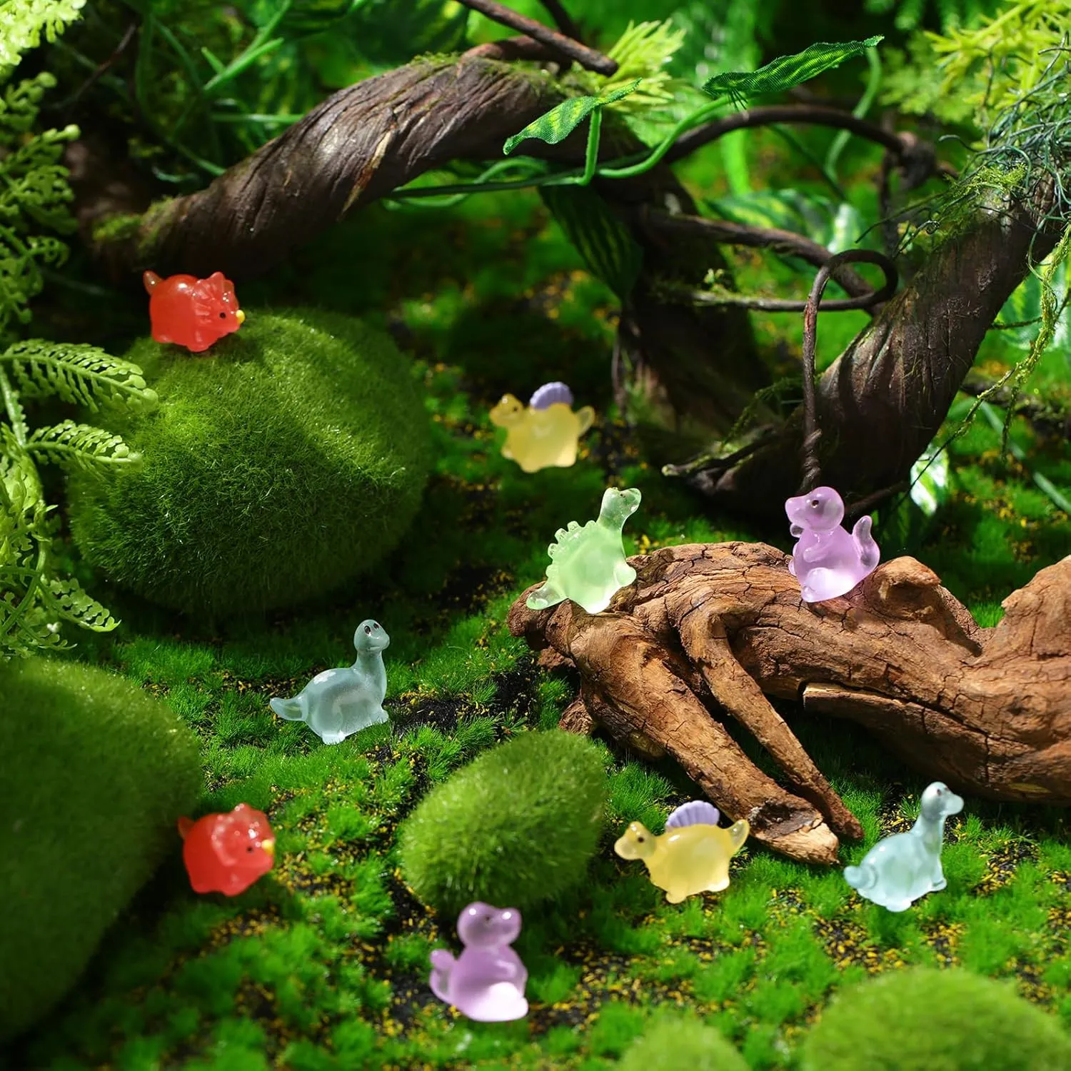 Poen 150 Pcs Luminous Mini Dinosaur Figures Resin Tiny Small Dinosaur Toys Garden Realistic Miniature Figurines for Bag Cake Topper Birthday Party Favors