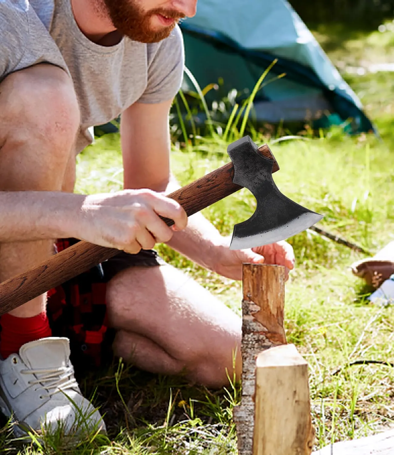 Raider's Unadorned Throwing Axe with Beechwood Handle