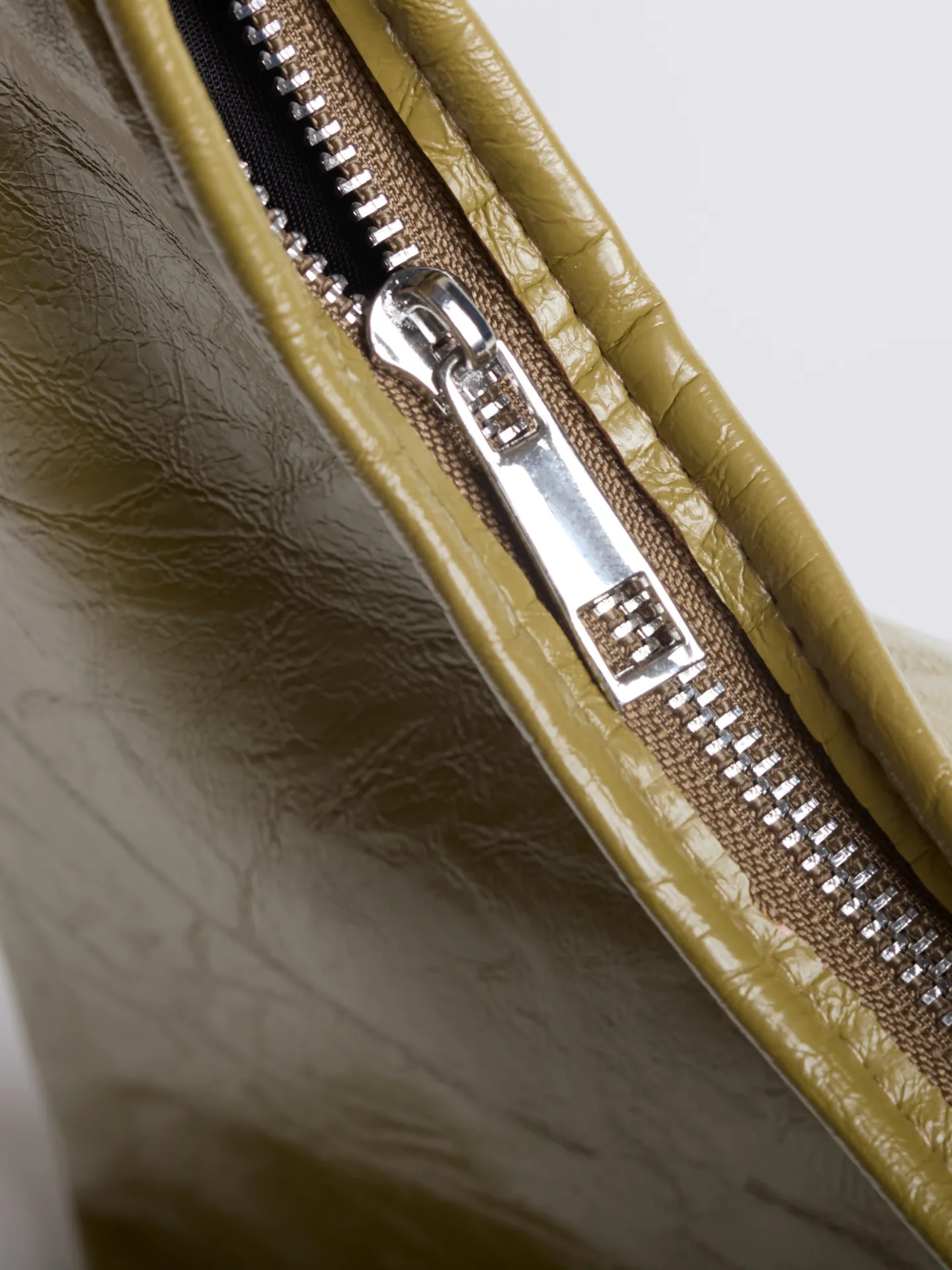 Sadie | Distressed Lightweight Tote
