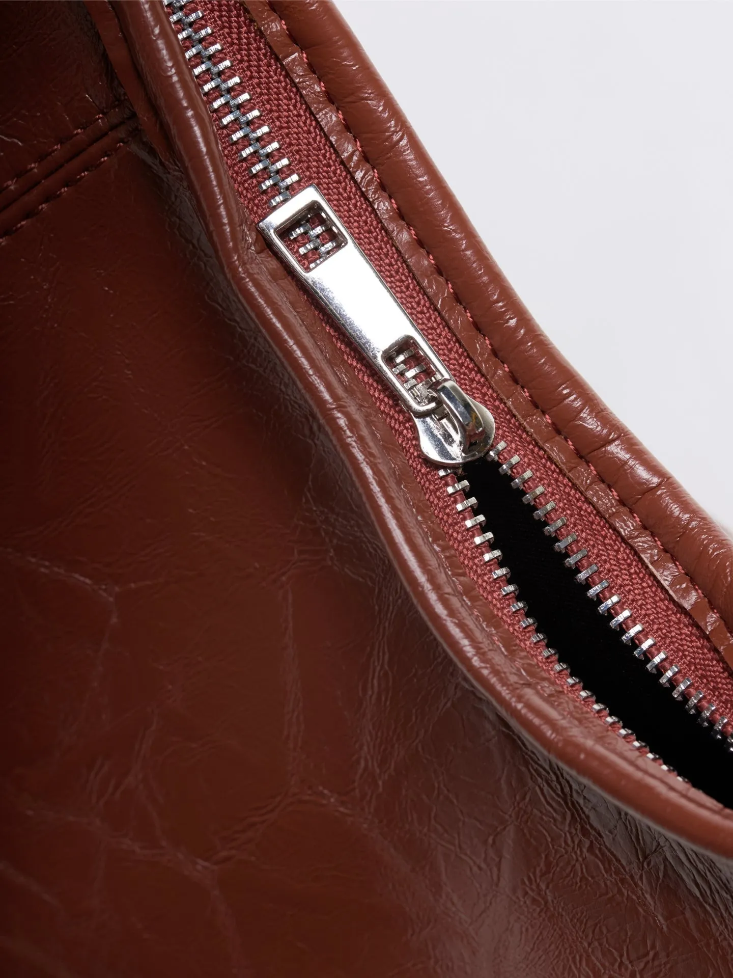 Sadie | Distressed Lightweight Tote