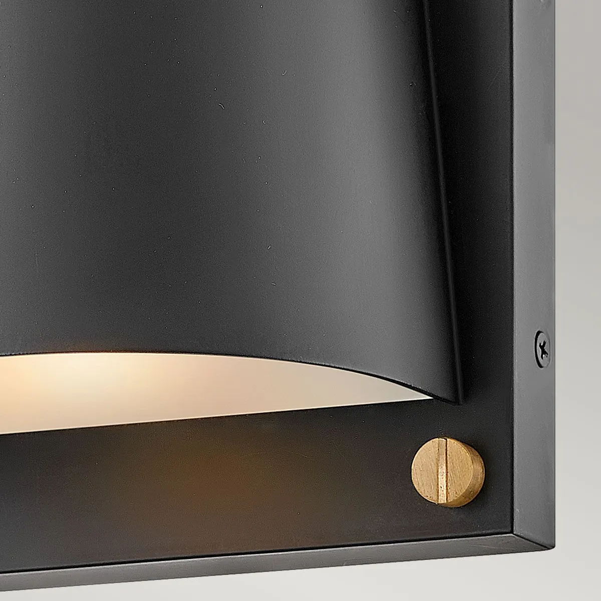 Scout 1lt Small Wall Light | Black