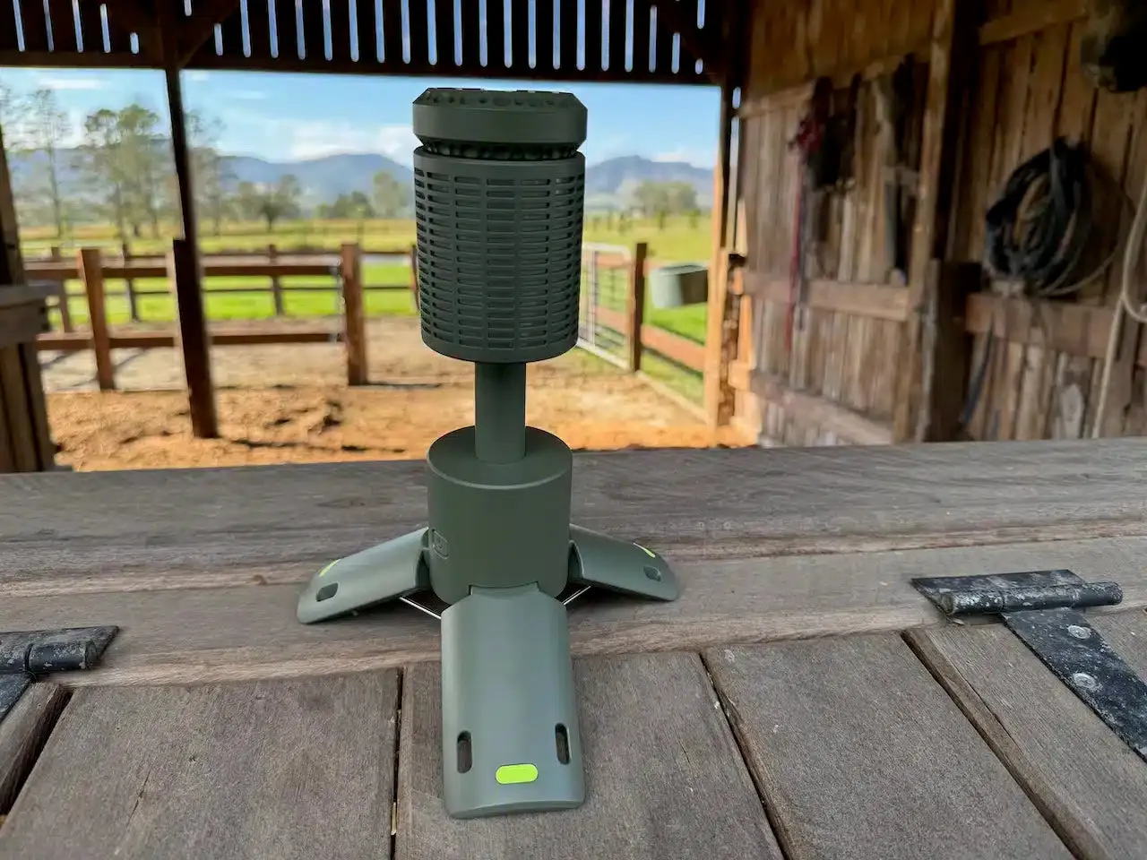 TELESCOPIC LED LANTERN & POWERBANK