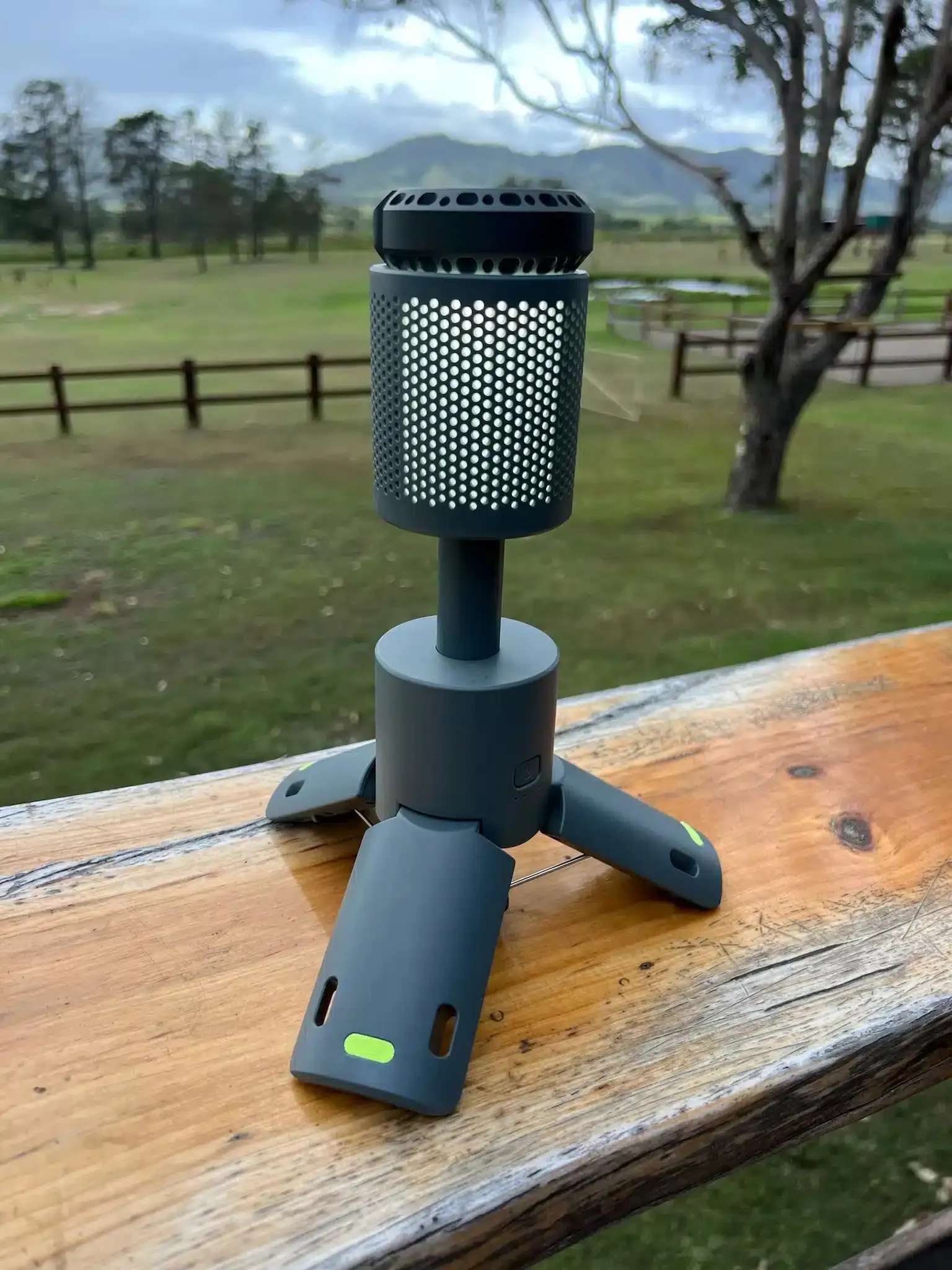 TELESCOPIC LED LANTERN & POWERBANK