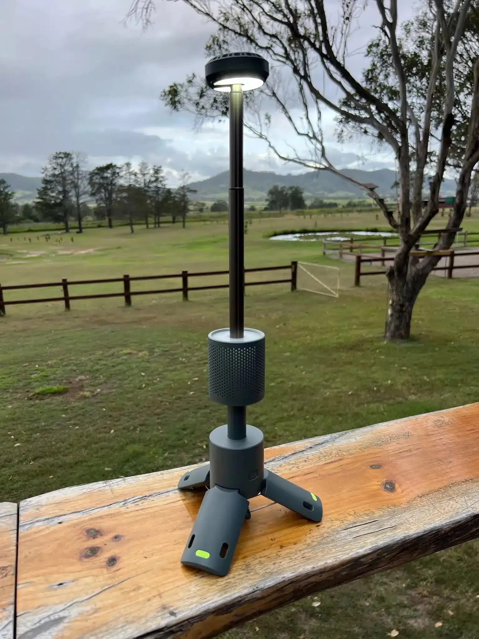TELESCOPIC LED LANTERN & POWERBANK