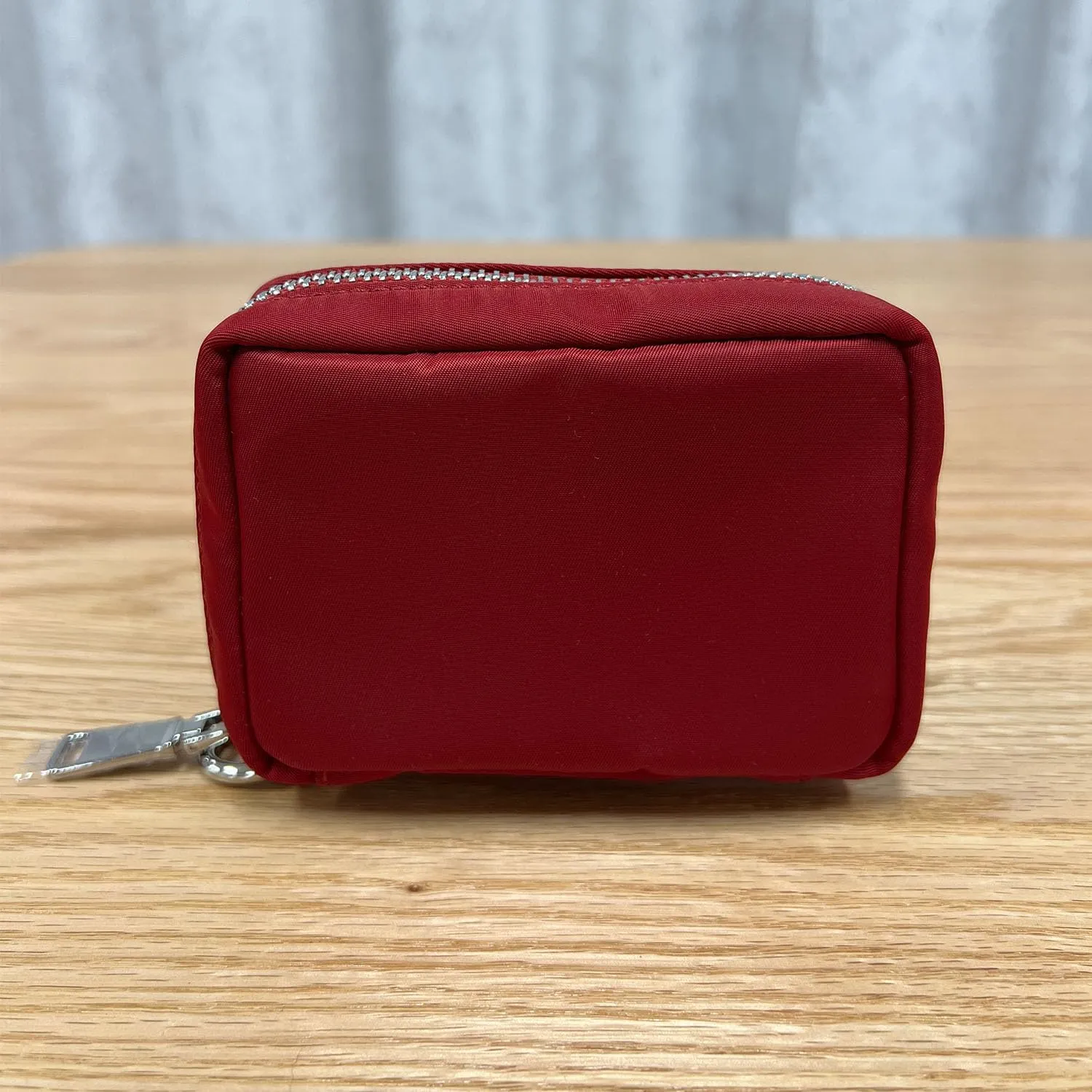 Womens Makeup Bag Wristband Bag Nylon Pouch Lightweight Ideal For Travel And Everyday Use (Nylon/Burgundy Red)