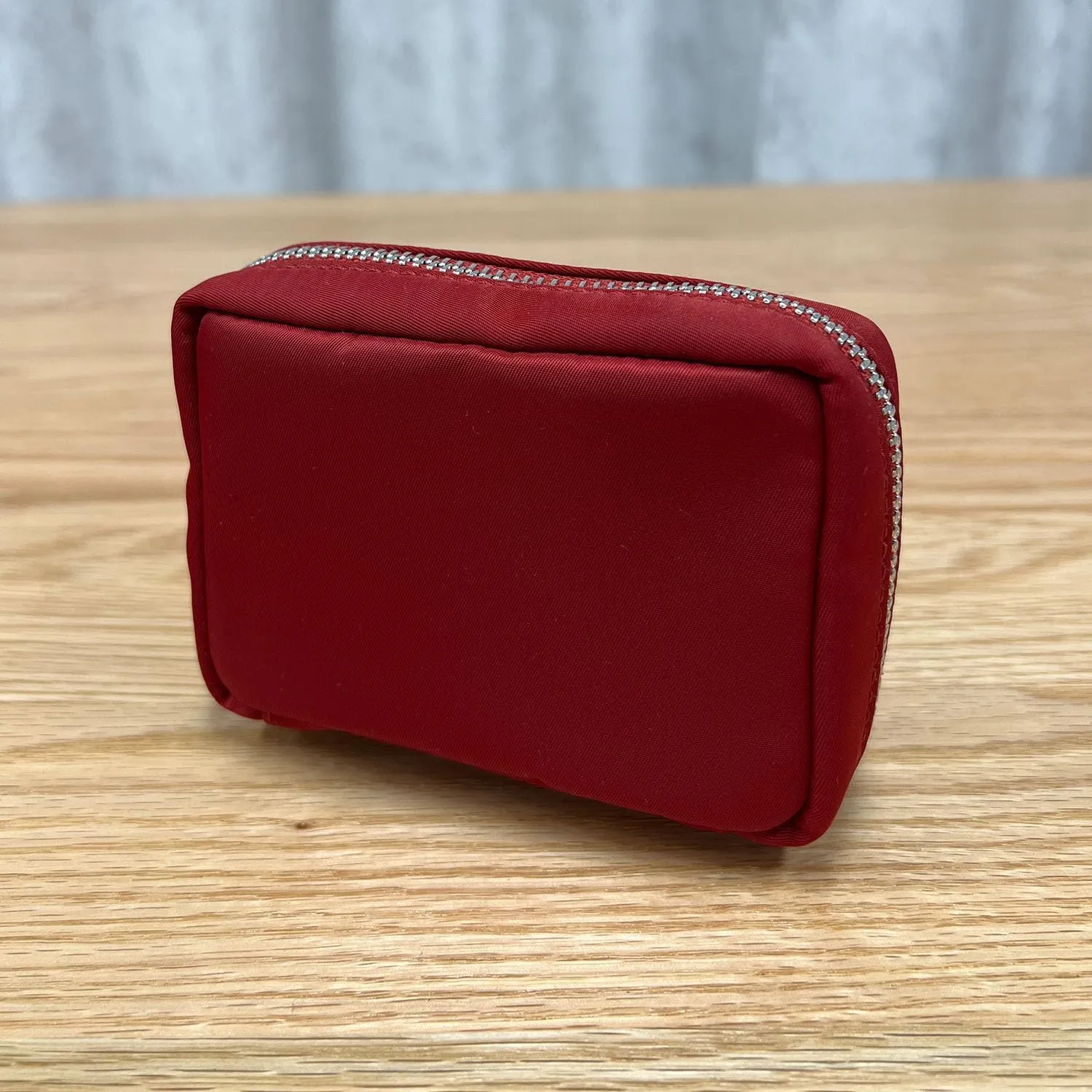 Womens Makeup Bag Wristband Bag Nylon Pouch Lightweight Ideal For Travel And Everyday Use (Nylon/Burgundy Red)